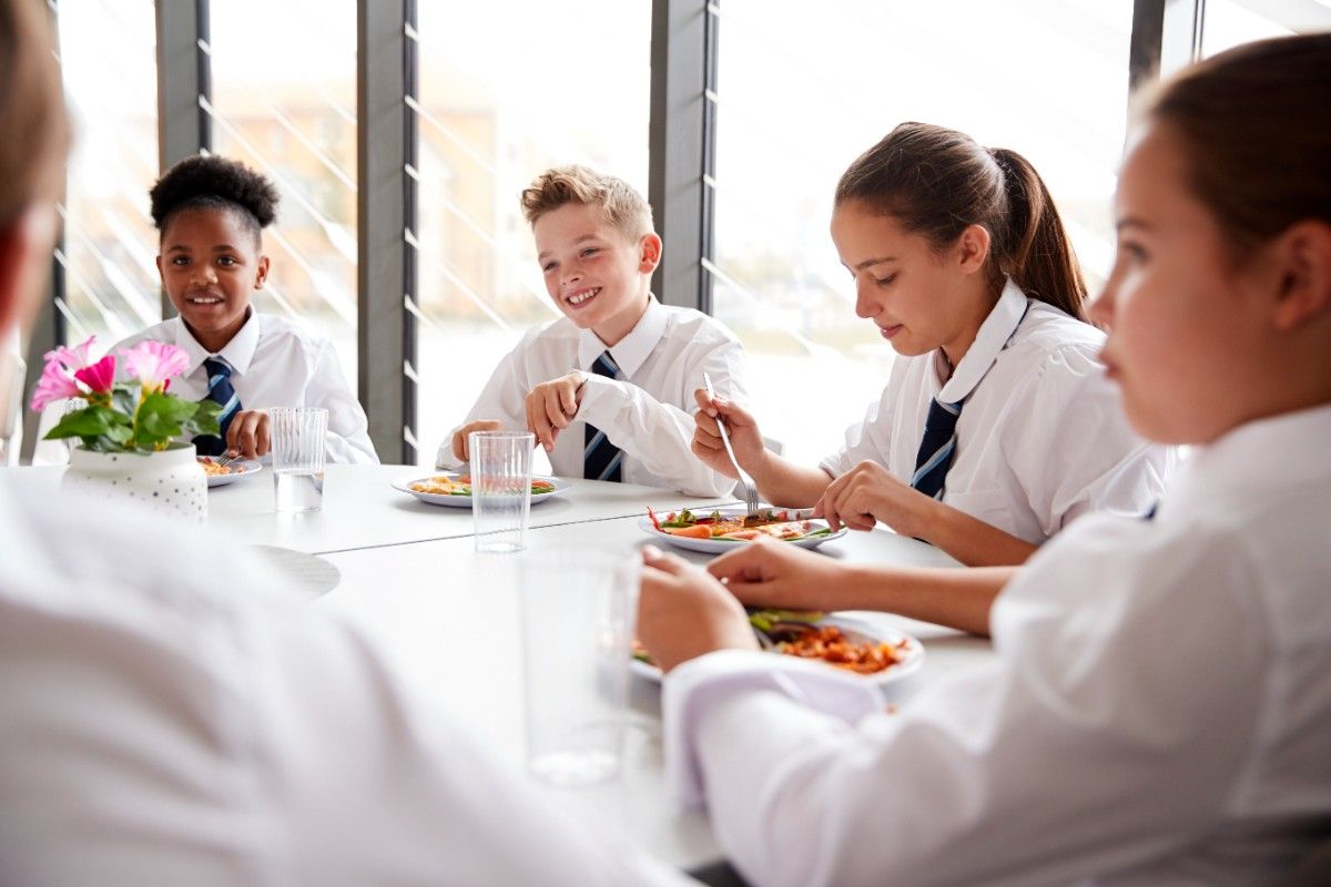 group-of-high-school-students--lunch-catering